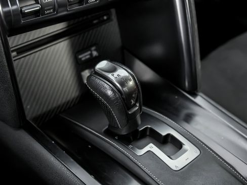 Used 2016 Nissan GT-R Premium image 35