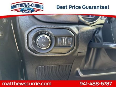 Used 2022 Jeep Gladiator Mojave w/ Trailer Tow Package AWD/4WD image 26