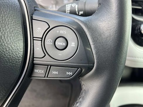 Used 2025 Toyota Corolla SE FWD image 29
