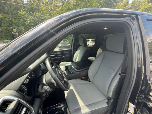 Used 2024 RAM 2500 Big Horn w/ Bed Utility Group image 32