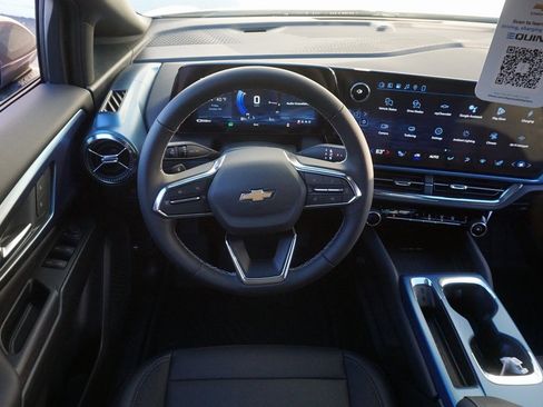 New 2026 Chevrolet Equinox EV LT image 12