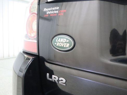 Used 2014 Land Rover LR2 HSE image 24