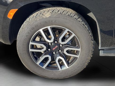 Used 2022 GMC Yukon AT4 w/ Max Trailering Package AWD/4WD image 9