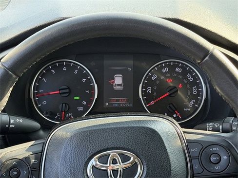 Certified 2021 Toyota RAV4 XLE Premium image 16