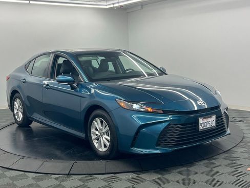 Used 2026 Toyota Camry LE FWD image 4