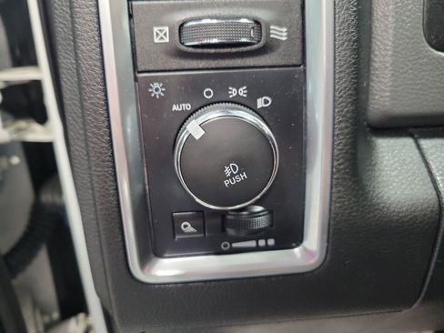 Used 2018 RAM 1500 Big Horn AWD/4WD image 41