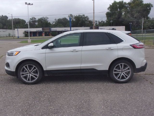Used 2024 Ford Edge Titanium w/ Equipment Group 301A AWD/4WD image 4