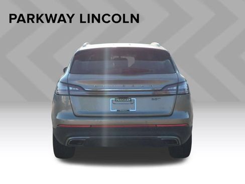 Used 2020 Lincoln Nautilus Reserve w/ Equipment Group 201A FWD image 4