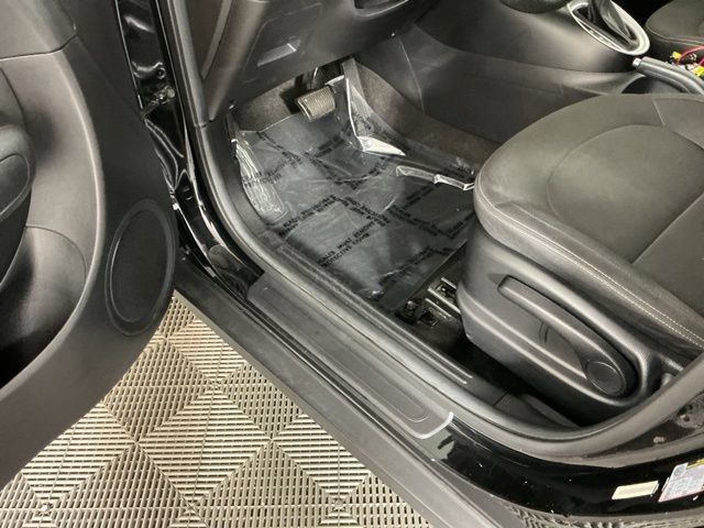 Used 2015 Kia Soul FWD image 14