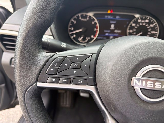 Used 2024 Nissan Altima 2.5 SV FWD image 27