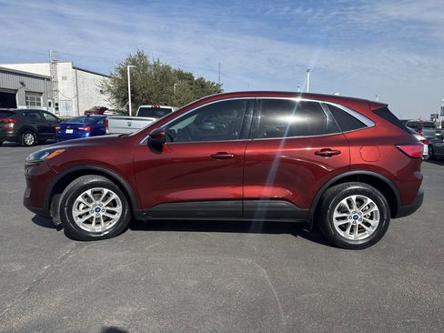 Used 2021 Ford Escape SE image 6