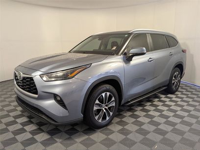 Used 2023 Toyota Highlander XLE
