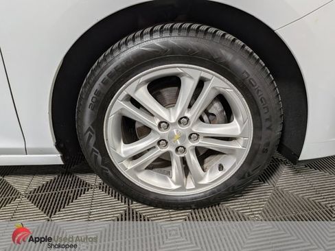 Used 2018 Chevrolet Cruze LT w/ Convenience Package FWD image 39