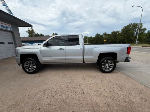 Used 2018 Chevrolet Silverado 1500 LT w/ All Star Edition AWD/4WD image 3
