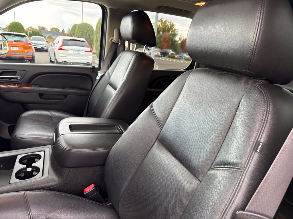 Used 2012 Chevrolet Avalanche LTZ AWD/4WD image 27