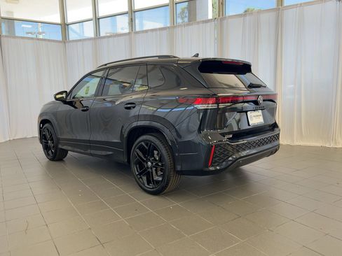 New 2026 Volkswagen Tiguan SE R-Line image 3