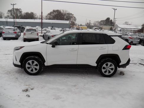 Used 2024 Toyota RAV4 LE image 6