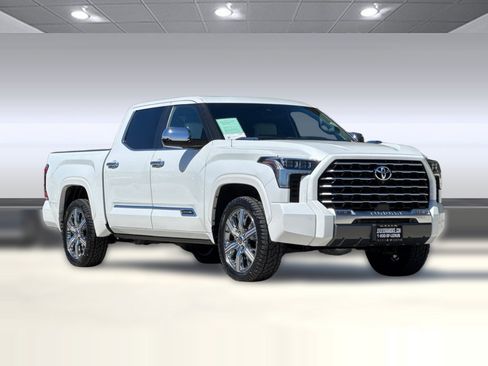 Used 2024 Toyota Tundra Capstone AWD/4WD image 6