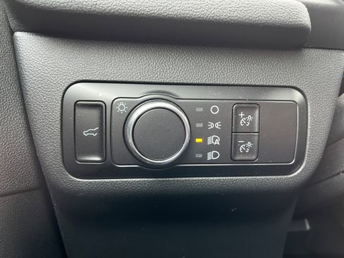 Used 2023 Ford Escape ST-Line w/ Tech Pack #1 AWD/4WD image 18