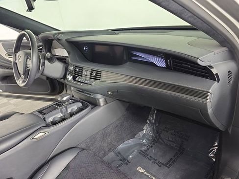 Used 2019 Lexus LS 500 F Sport w/ Accessory Package (Z1) AWD/4WD image 18