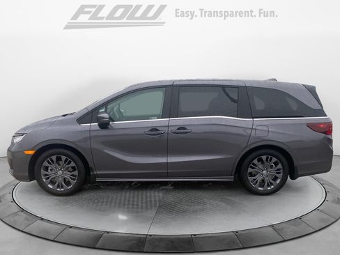 Certified 2026 Honda Odyssey Touring image 5