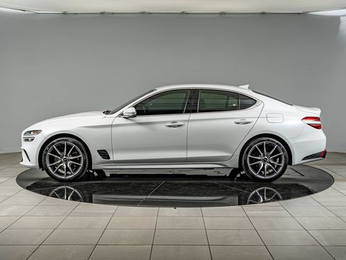 Used 2022 Genesis G70 3.3T AWD/4WD image 8
