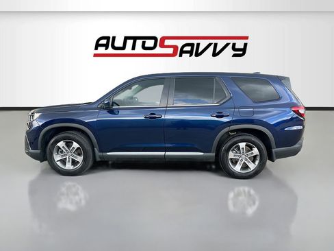 Used 2025 Honda Pilot EX-L image 4