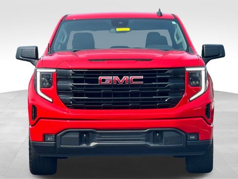 Used 2023 GMC Sierra 1500 Elevation AWD/4WD image 2