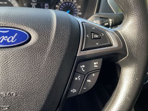 Used 2017 Ford Fusion SE FWD image 23