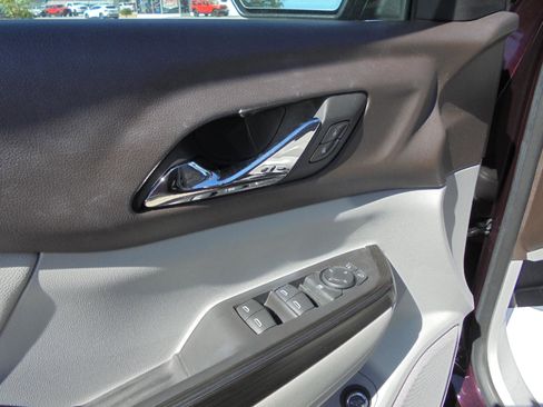 Used 2018 GMC Acadia SLT image 20