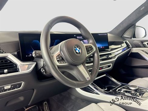 Used 2023 BMW X7 xDrive40i w/ M Sport Package AWD/4WD image 9
