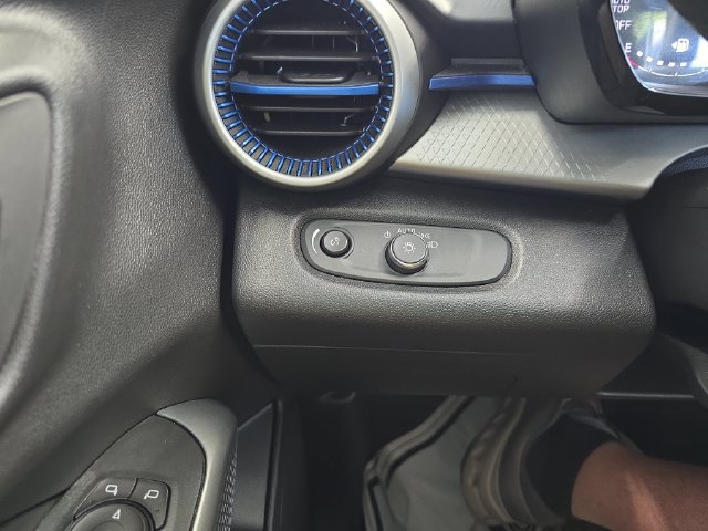 Used 2025 Chevrolet Trax LS FWD image 18