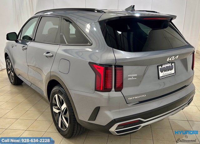Used 2023 Kia Sorento S FWD image 6