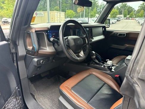 Used 2022 Ford Bronco Outer Banks w/ Sasquatch Package AWD/4WD image 16