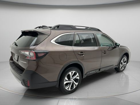 Used 2022 Subaru Outback Limited AWD/4WD image 3