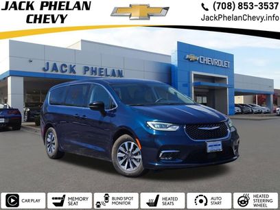 Used 2024 Chrysler Pacifica Limited