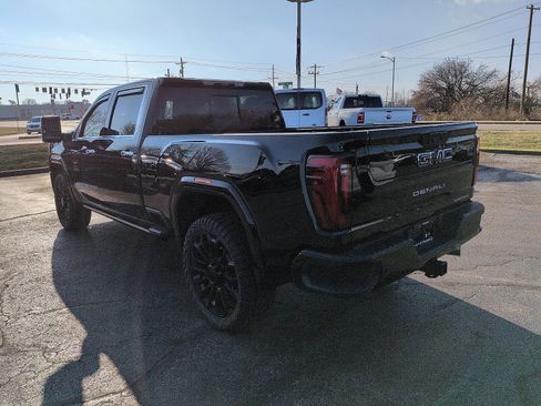 Used 2025 GMC Sierra 2500 Denali Ultimate image 5
