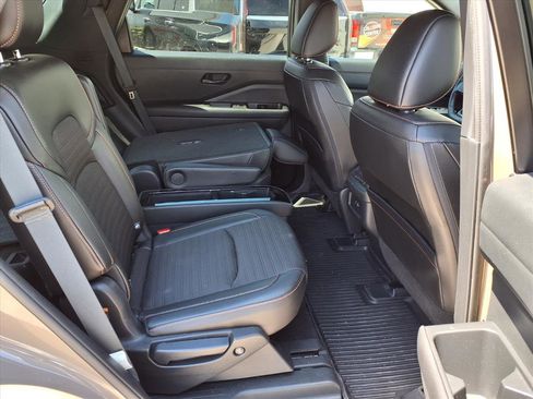 Used 2023 Nissan Pathfinder Rock Creek AWD/4WD image 10
