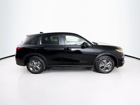 New 2026 Honda HR-V LX image 2