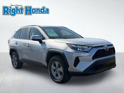 Used 2025 Toyota RAV4 XLE AWD/4WD image 10