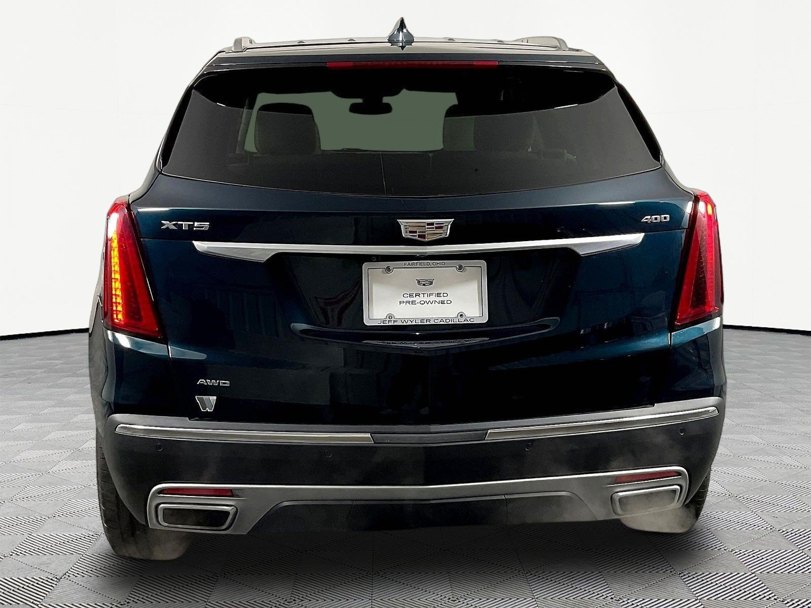 Used 2024 Cadillac XT5 Premium Luxury w/ LPO, Floor Liner Package AWD/4WD image 5