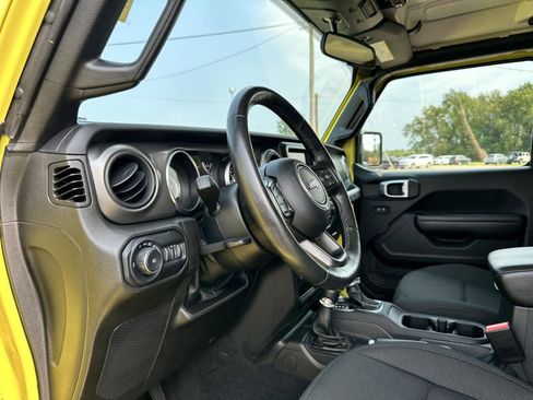 Used 2022 Jeep Wrangler Unlimited Sport image 11