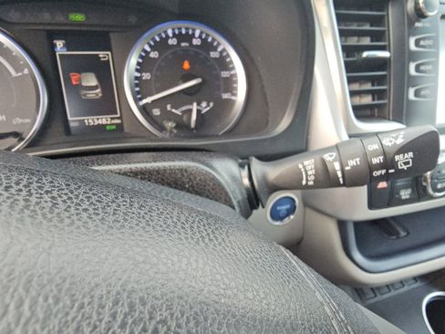 Used 2017 Toyota Highlander XLE AWD/4WD image 14