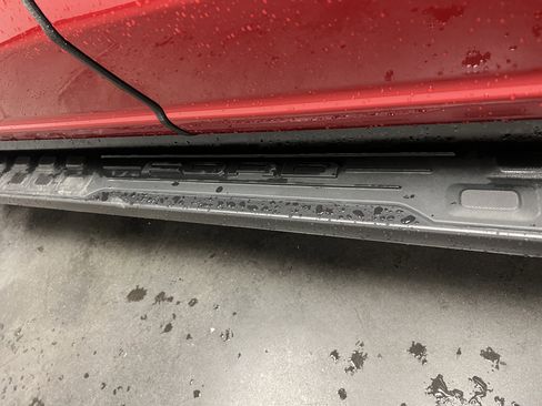 Used 2023 Ford F150 Lightning Lariat image 10