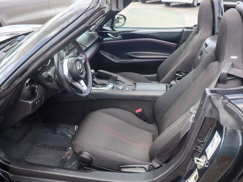 Used 2016 MAZDA MX-5 Miata Club RWD image 9