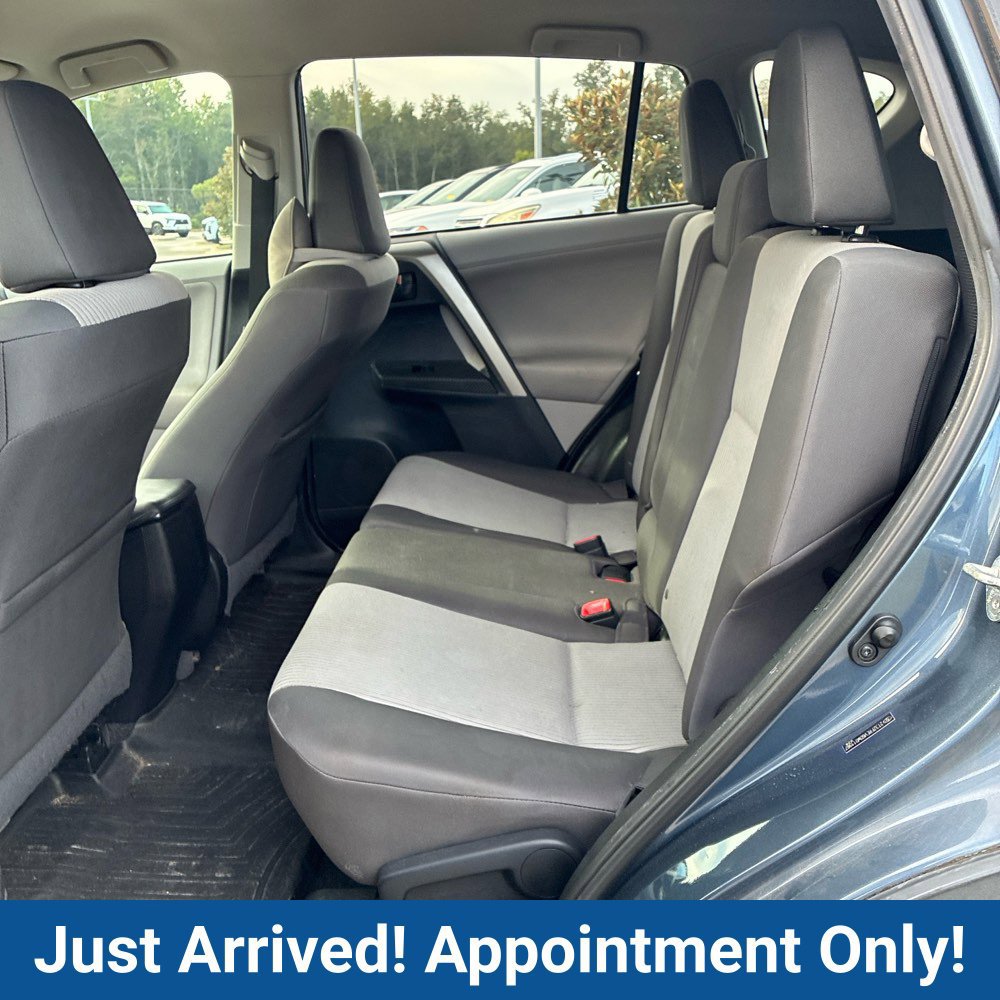 Used 2013 Toyota RAV4 LE FWD image 10
