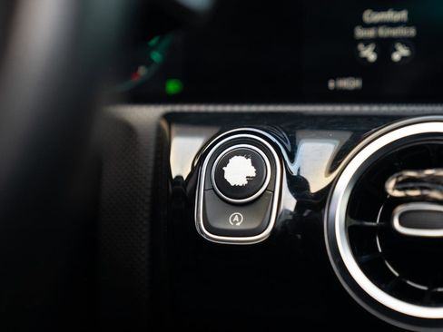 Used 2019 Mercedes-Benz A 220 4MATIC image 37