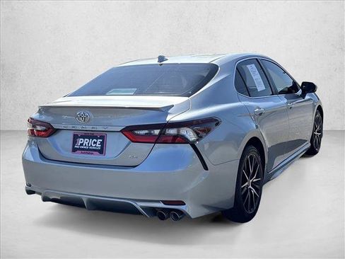 Used 2023 Toyota Camry SE FWD image 5