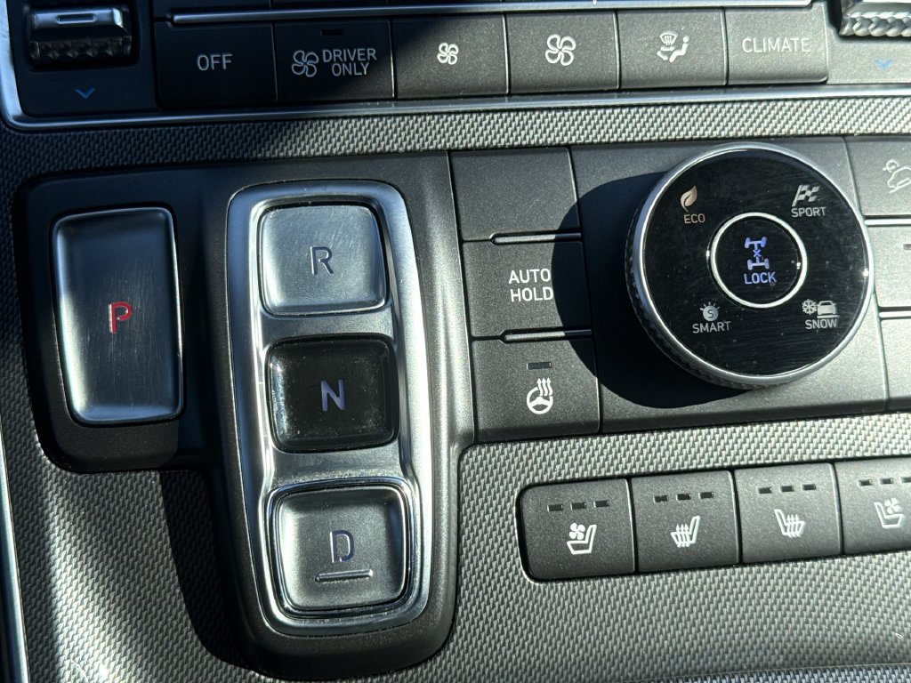 Used 2023 Hyundai Santa Fe Limited AWD/4WD image 22