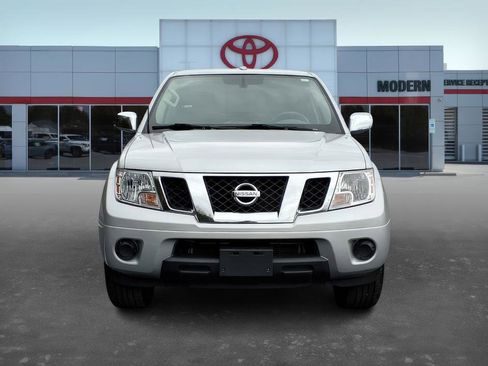 Used 2018 Nissan Frontier SV image 8